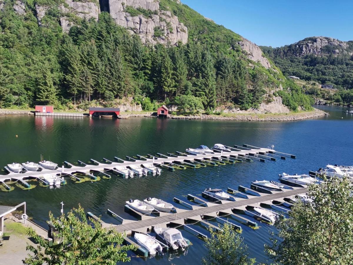 Hausvikstranda Lyngdal Exterior photo