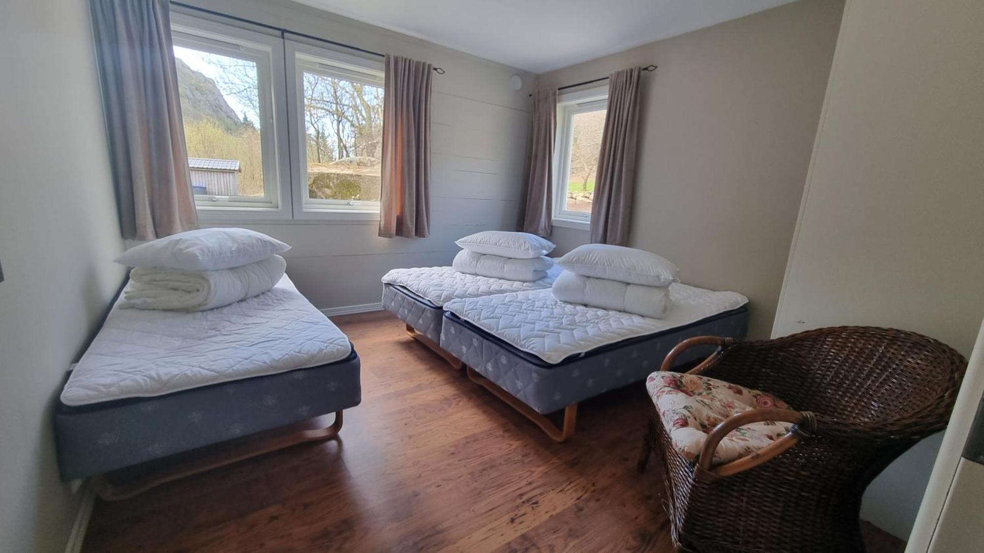 Hausvikstranda Lyngdal Room photo